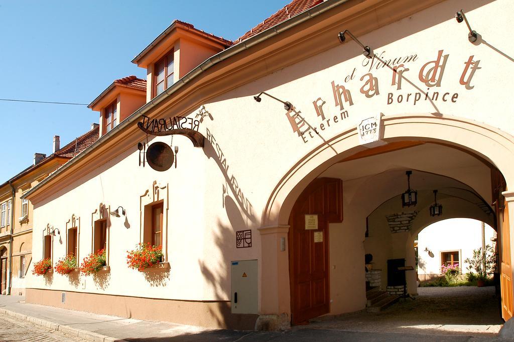 Erhardt Superior Rooms Sopron Exteriör bild